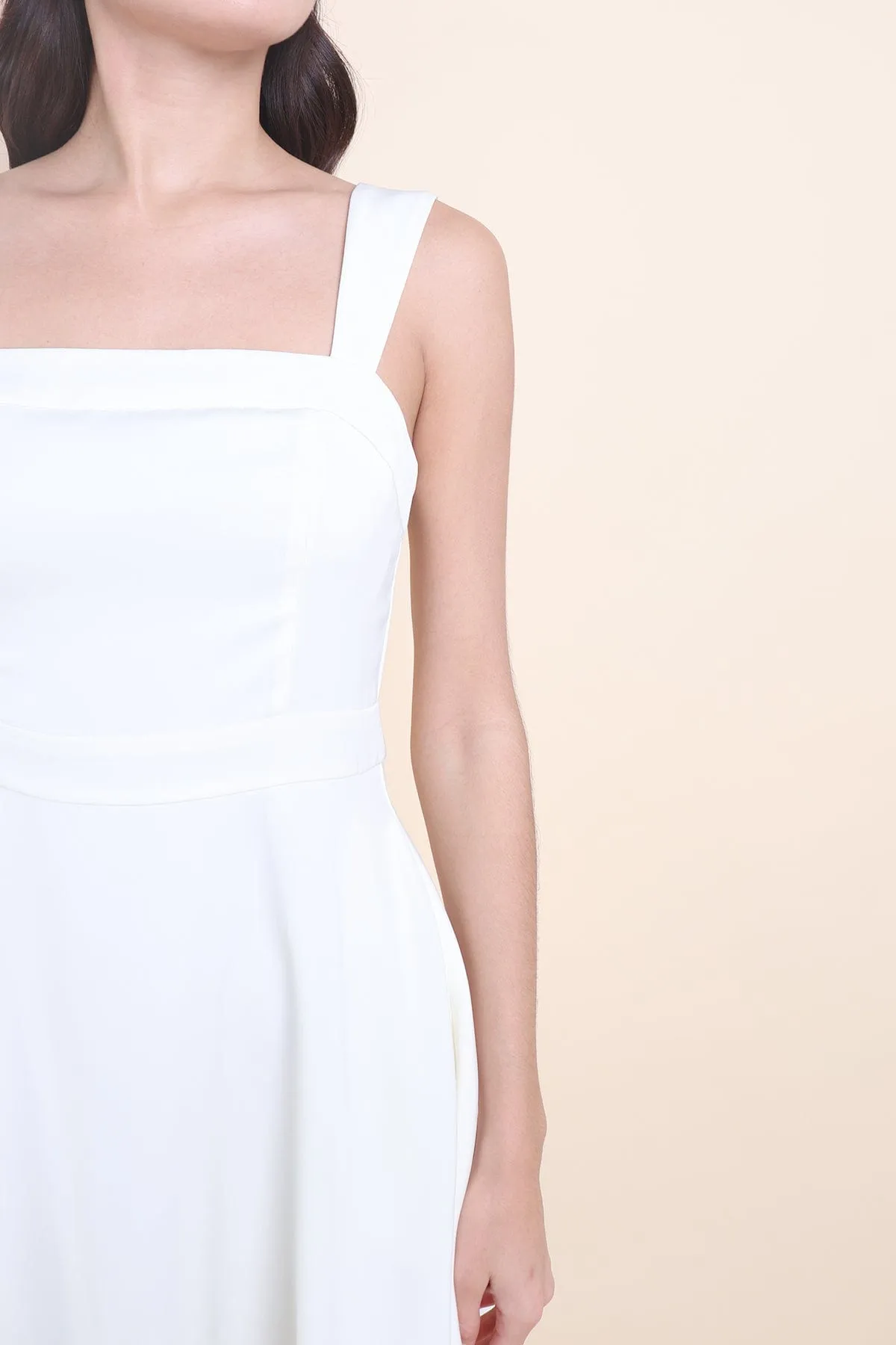 CESI BOW DETAIL MINI DRESS IN CREAM WHITE