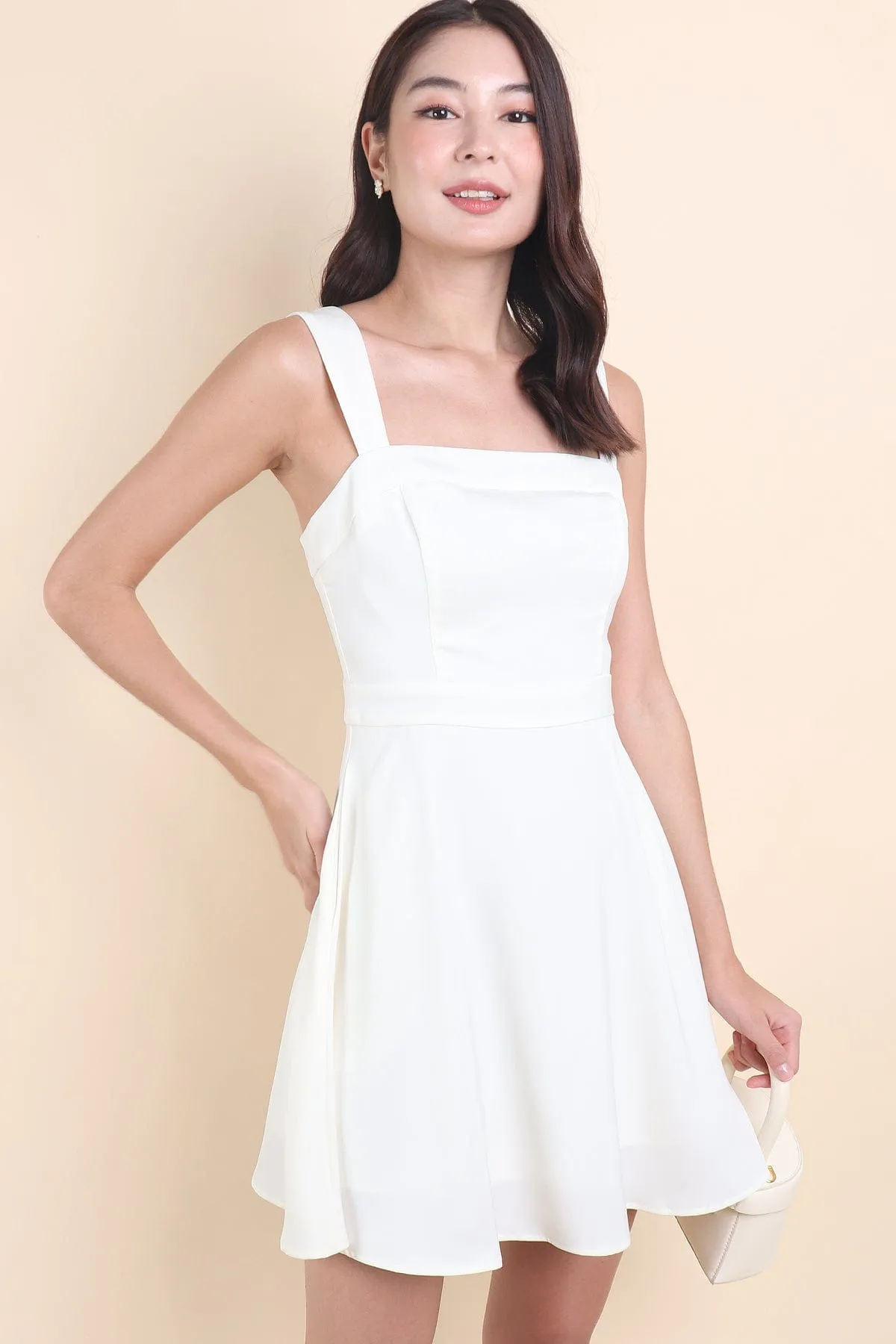 CESI BOW DETAIL MINI DRESS IN CREAM WHITE