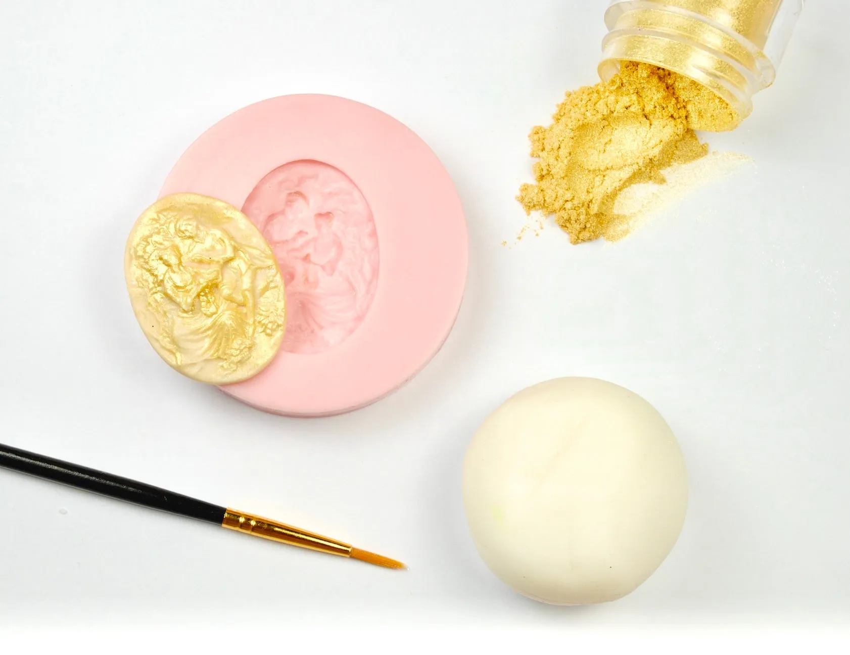 Creamy Gold Luster Dust