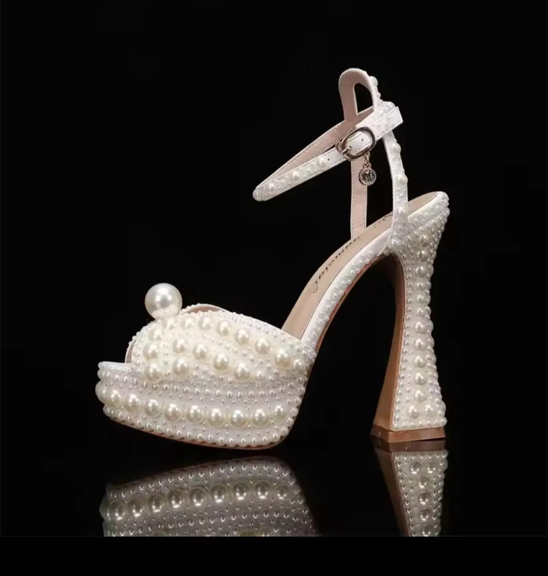 Ellegant bridal wedding shoes with Luxury Pearls